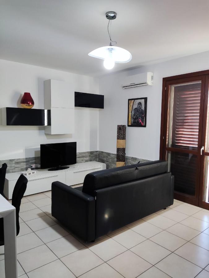 Vico Stazione Apartment Uta المظهر الخارجي الصورة