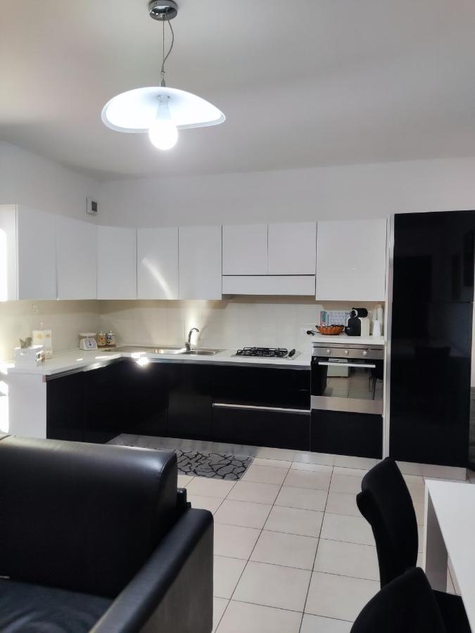 Vico Stazione Apartment Uta المظهر الخارجي الصورة